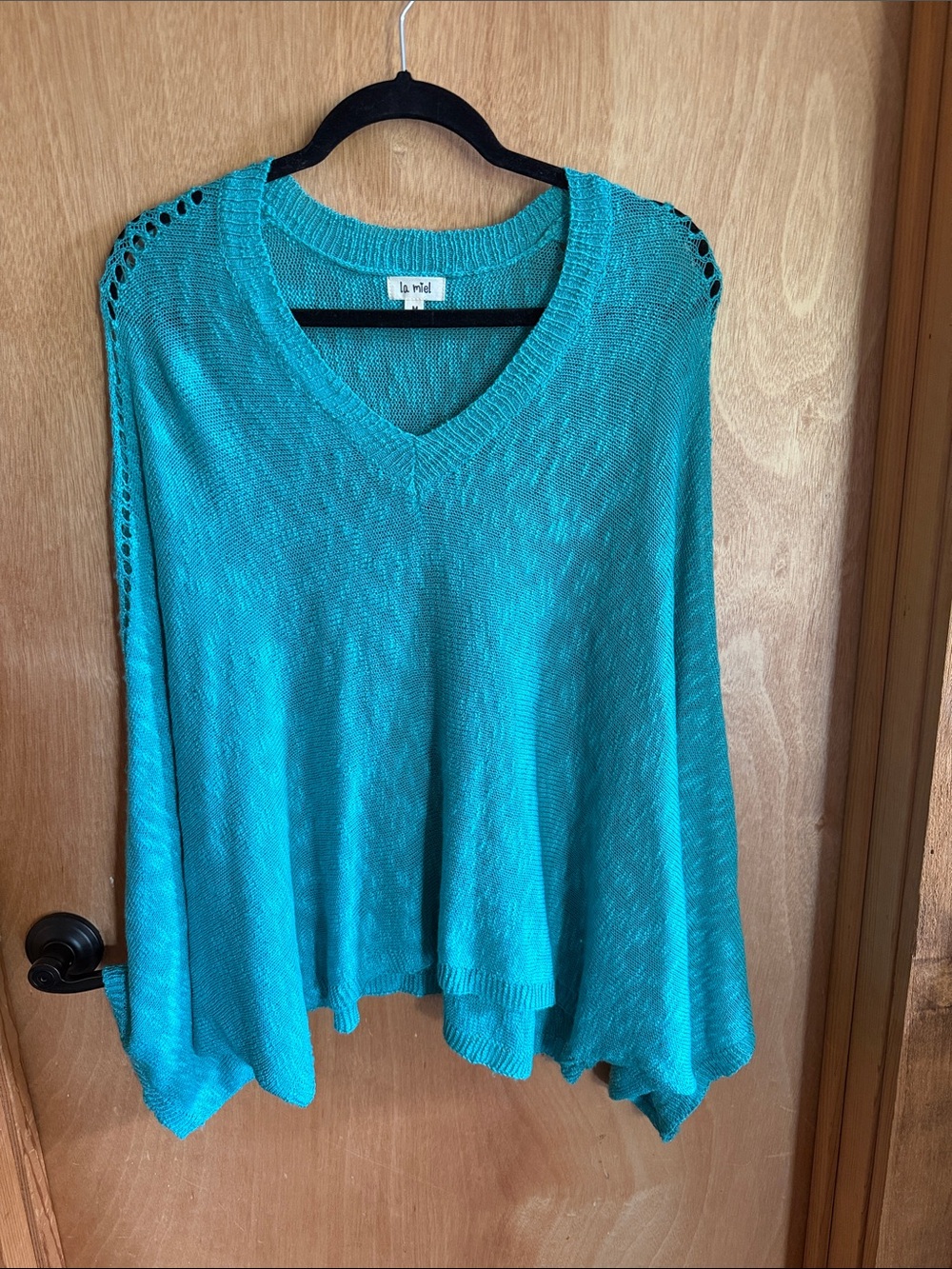 LA MIEL Teal V-Neck Lightweight Women's Sweater